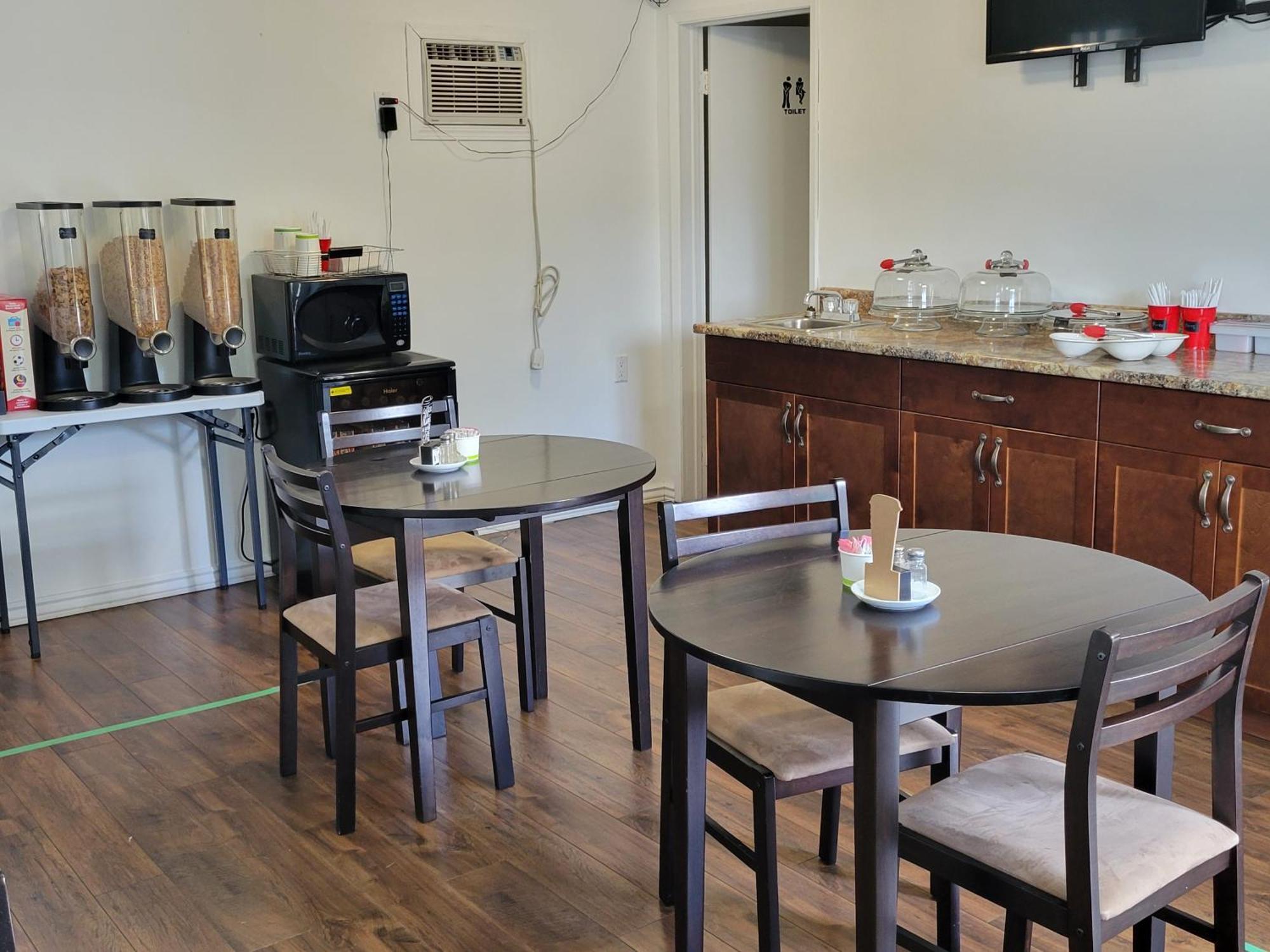 Elks Motel Keremeos Екстериор снимка