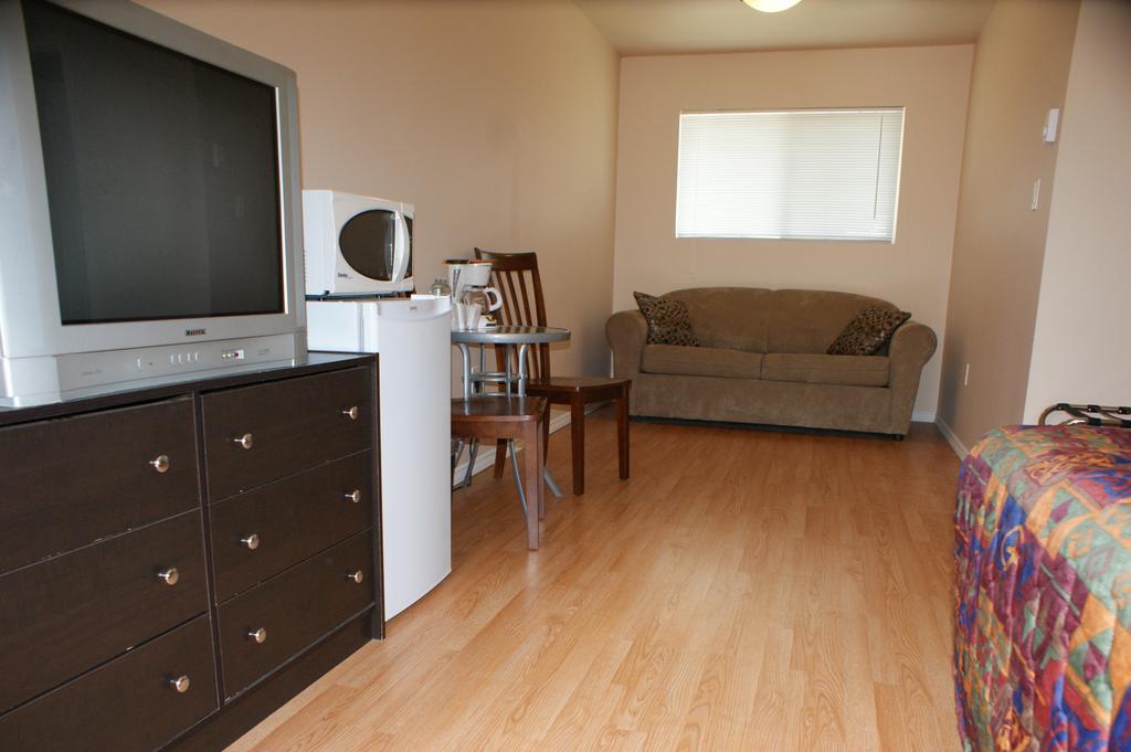 Elks Motel Keremeos Стая снимка