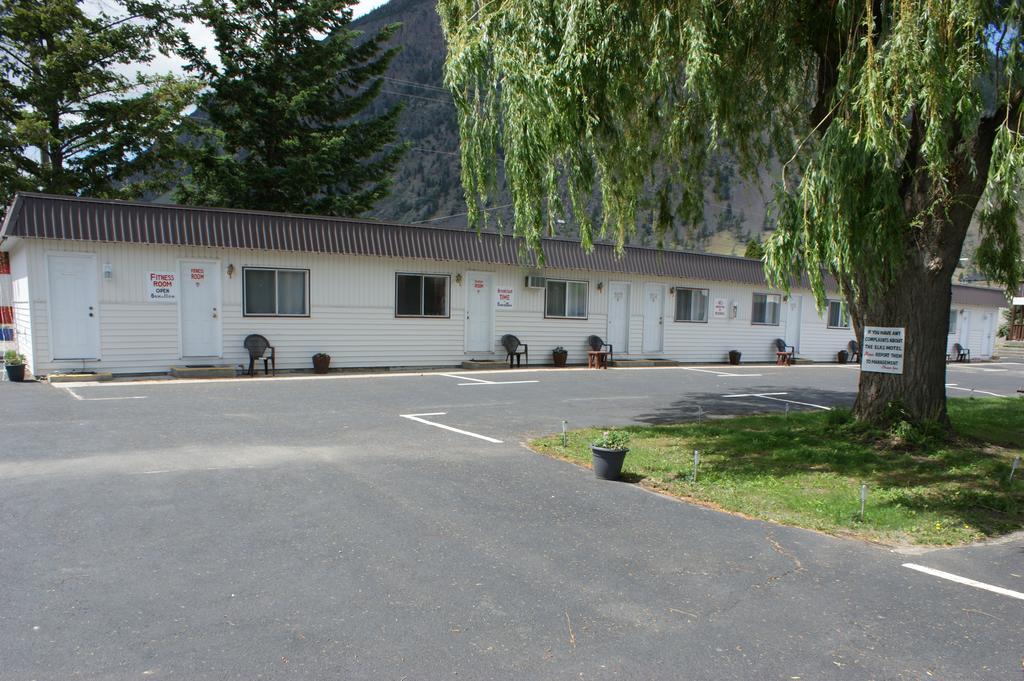 Elks Motel Keremeos Екстериор снимка