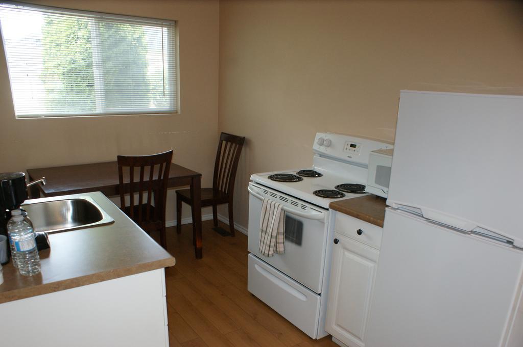Elks Motel Keremeos Стая снимка