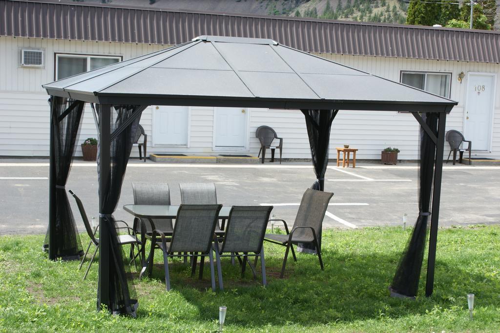 Elks Motel Keremeos Екстериор снимка